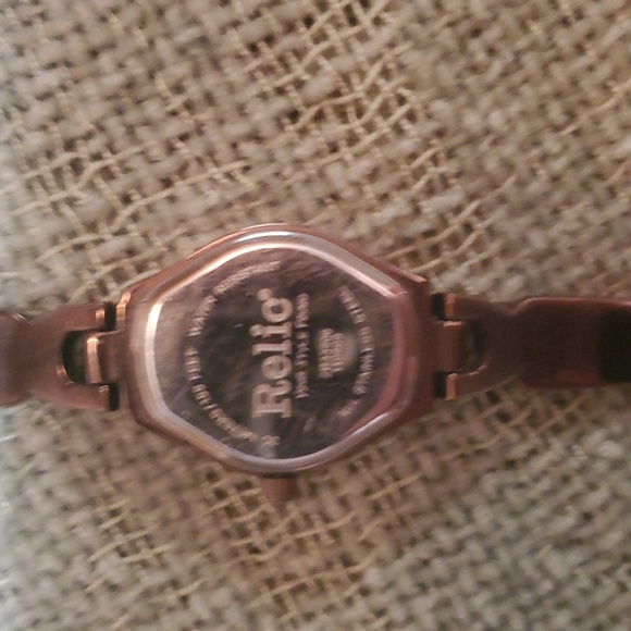 Relic BY Fossil Womens Rose Gold Tone Watch - Picture 4 of 4